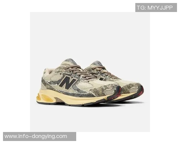 库里今日亮相穿搭JoeFreshgoods与NewBalance联名2010款球鞋引发热议